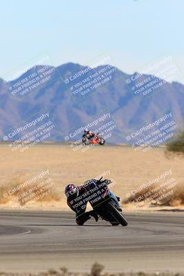 media/Jan-08-2022-SoCal Trackdays (Sat) [[1ec2777125]]/Turn 4 (1145am)/